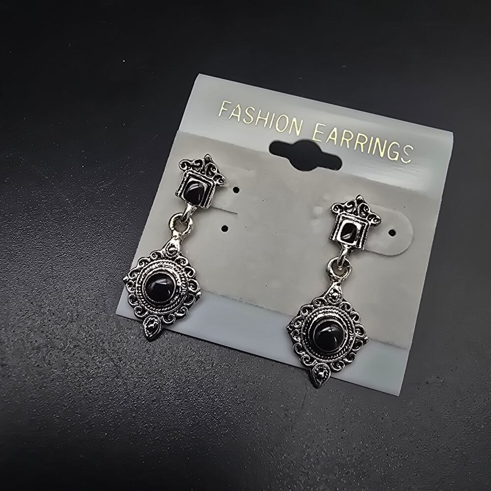 Faux Black Onyx Scroll Work Earrings Silver Tone NOS 1990 On Card